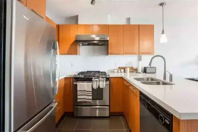 1 Bed + Den Condo in Burnaby - Gourmet Kitchen & Private Balcony