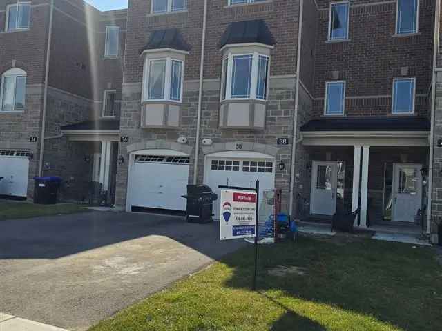 Townhouse For Sale in Essa, Ontario