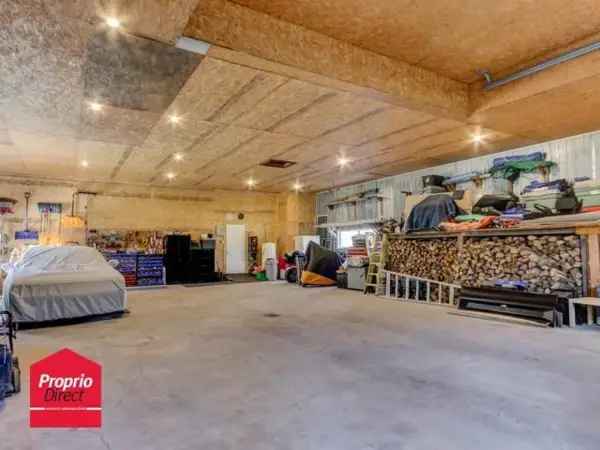 Bungalow for Sale Montérégie Large Garage and Lot