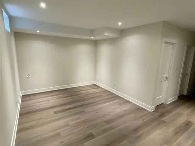 Beautiful Brand New Two Bedroom Two Bathroom Suite Vaughan