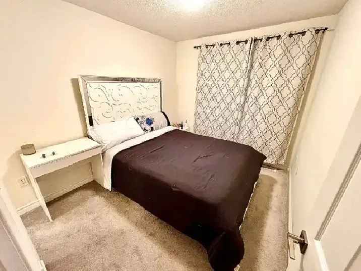 private room for couple or 2 girls