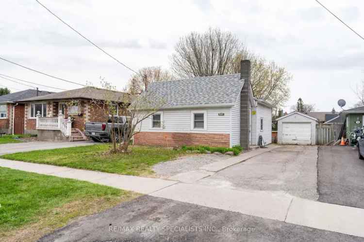 Detached Bungalow in McLaughlin Whitby