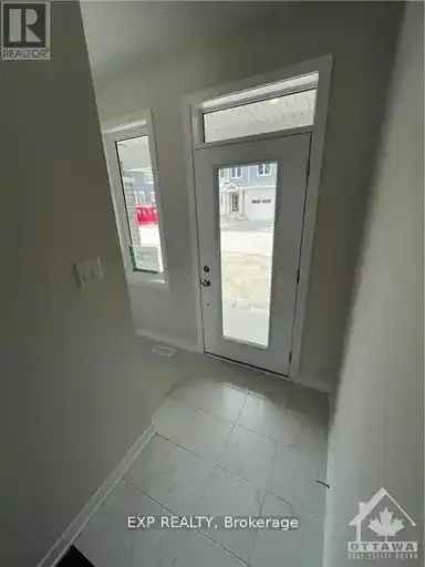 3 Bed 3 Bath Townhouse Over 2000 Sqft Ottawa