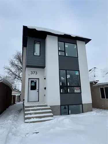 House For Sale In Chalmers, Winnipeg, Manitoba