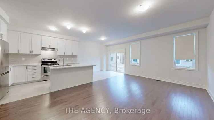 Buy townhome in Wasaga Beach with 3 bedrooms and modern features