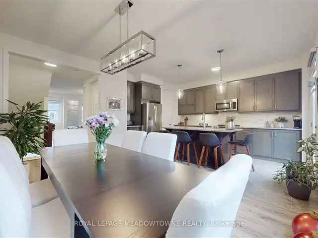 Oakville Townhouse 3 3 Modern Kitchen Double Garage