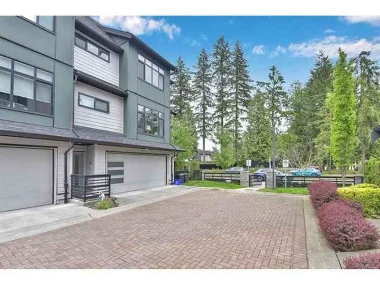 House For Sale in Surrey, British Columbia