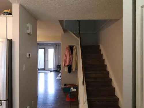 Townhouse For Sale in Edmonton, Alberta