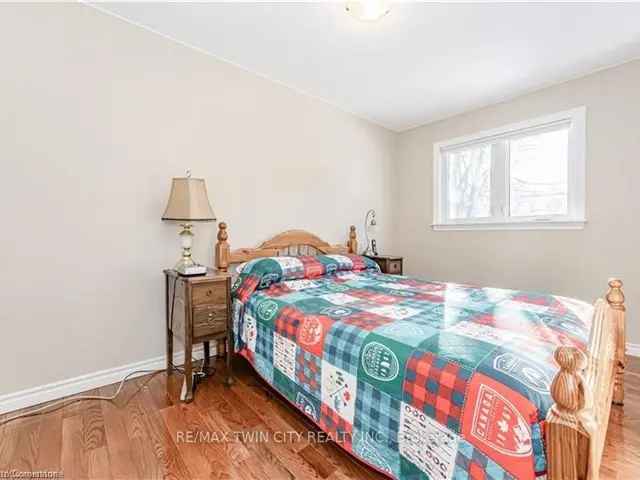 Townhouse For Rent in Kitchener, Ontario