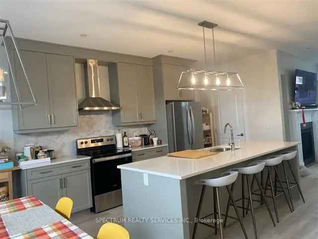 Furnished 3-Bedroom Townhouse Near Western University