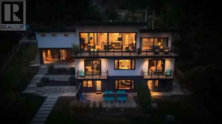 Luxury Waterfront Property with Stunning Lake Views
