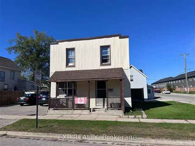 Simcoe ON Duplex Investment Opportunity - Tenanted Property