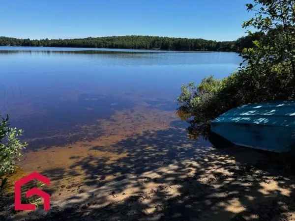 Lakefront Bungalow for Sale Laurentides 3 Bed 2 Bath