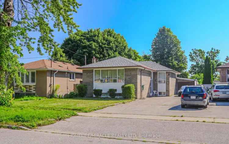 House For Sale in Toronto, Ontario