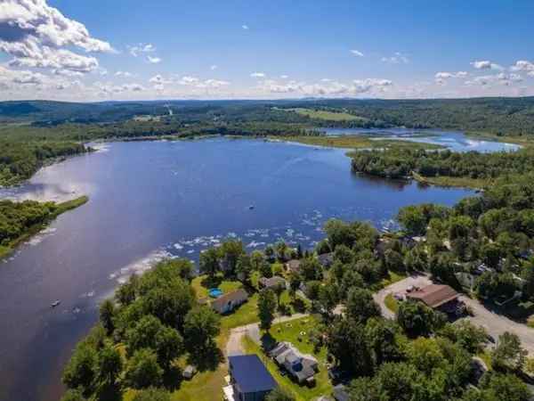 Bungalow for Sale with Panoramic Lake Views