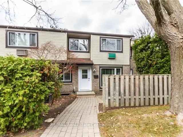 Townhouse For Sale in Guelph, Ontario