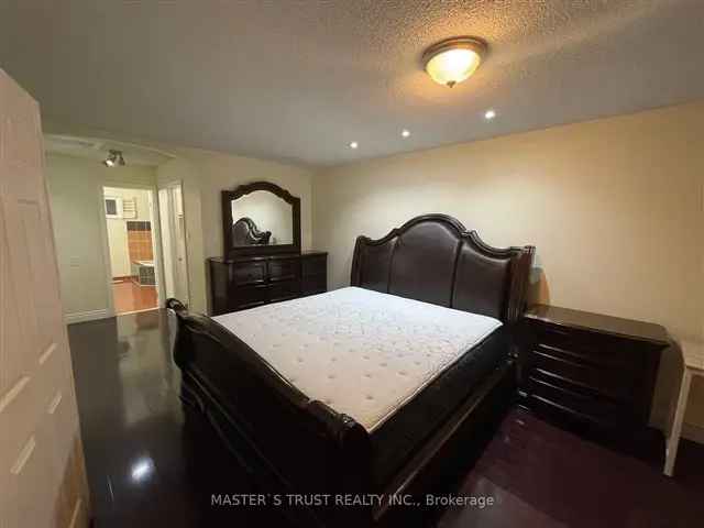 Master Bedroom with Private Bathroom - All Inclusive