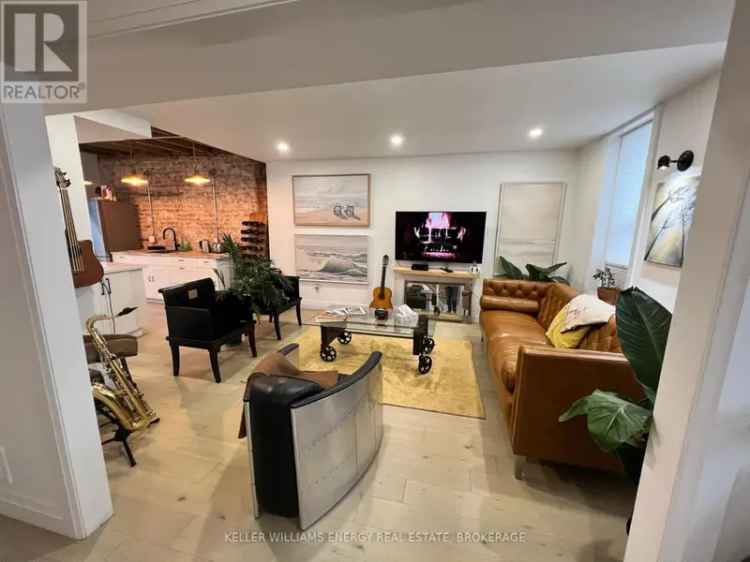 3 Br Semi-Detached Home Modern Luxury Finishes Port Hope