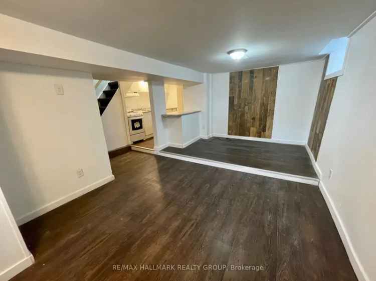 House For Sale in Toronto, Ontario