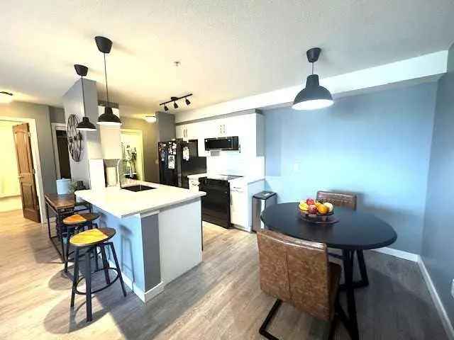 2 Bed 2 Bath Condo in Aurora Estates Updated Kitchen