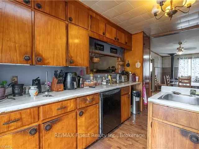 House For Sale in South Frontenac, Ontario