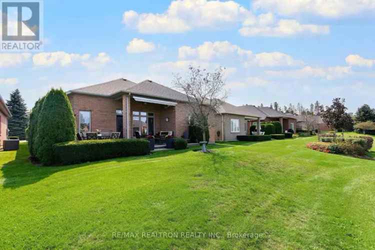 Luxury Pond View Home in Ballantrae Golf Community