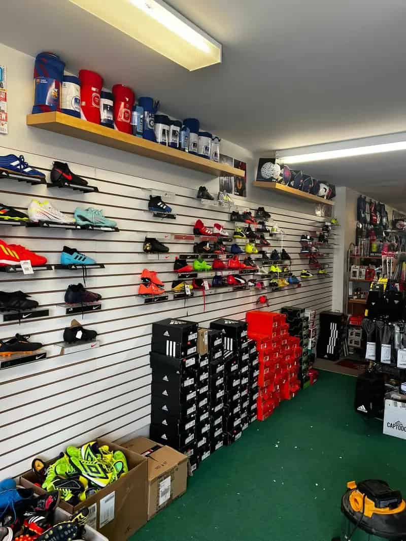 1043 sq ft Retail Space for Lease Downtown Guelph Near Conestoga College