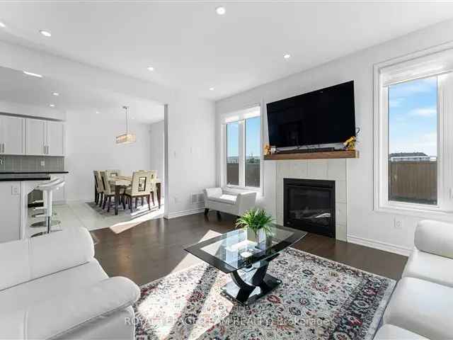 326 Finial Way: Stunning Detached Home for Families