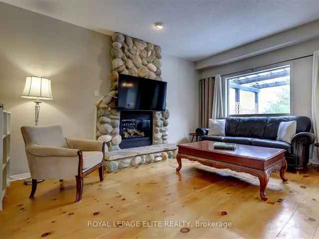 House For Sale in 2342, Woodridge Way, Oakville, Ontario