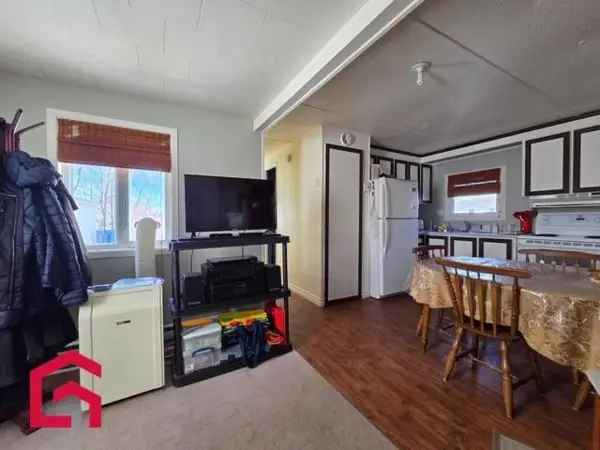 Mobile Home for Sale 2 Bedrooms Fenced Yard