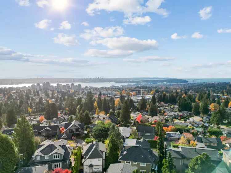 404 SOMERSET Street in North Vancouver: Upper Lonsdale House for sale : MLS®# R2942731