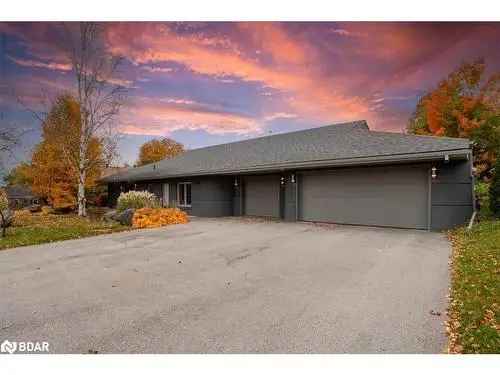 House For Sale In Barrie, Ontario