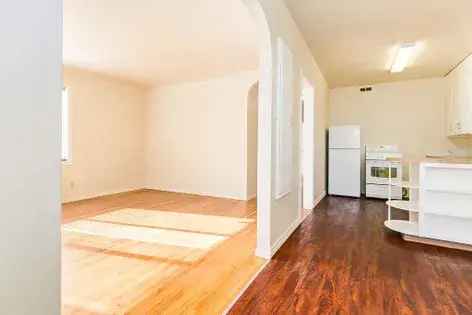 Rent 1 Room Apartment in Edmonton with Spacious Living and Great Amenities