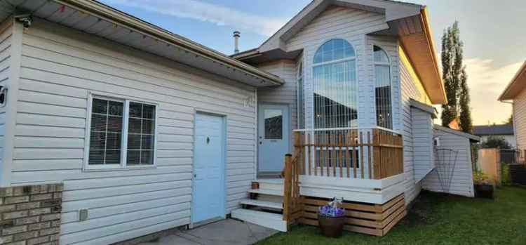 Immaculate 3-Bedroom Home with Deck and Pergola - Close to Amenities