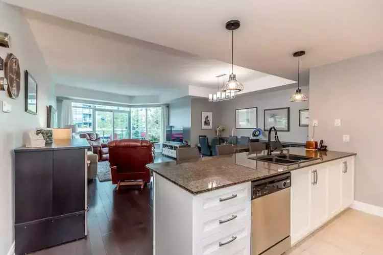 Luxury Condo with Spacious Living and Gourmet Kitchen