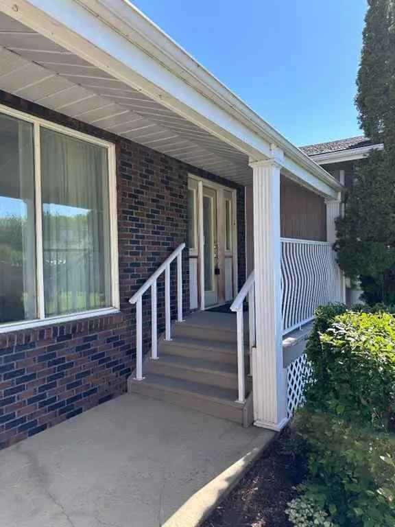 House For Rent in null, Alberta