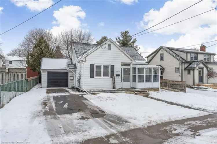 Updated 1.5 Storey Home in Beamsville - Close to Amenities