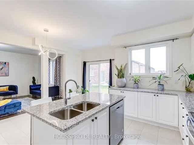 House For Sale in Oshawa, Ontario