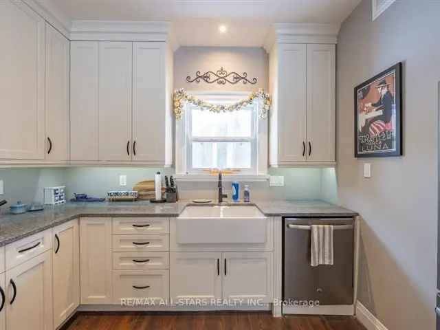 Bobcaygeon Luxury Home 3 Bed 3 Bath Custom Built