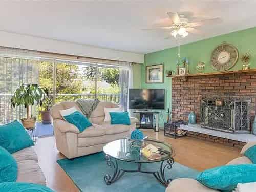 Two Homes on Expansive Lot Near Westwood Lake