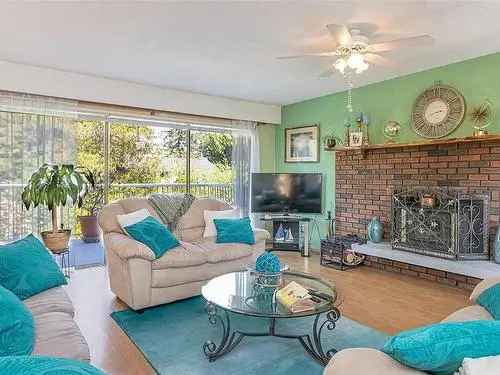 Two Homes on Expansive Lot Near Westwood Lake