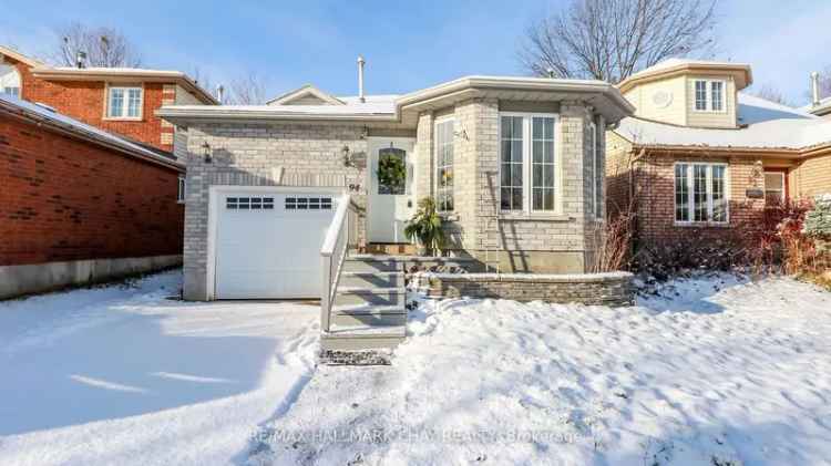 House For Sale in Barrie, Ontario