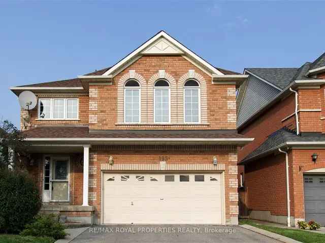 4 Bedroom Detached Home For Rent in Whitby Williamsburg