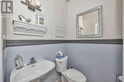 3-Bedroom 3-Bathroom Home in CrossingBridge Stittsville