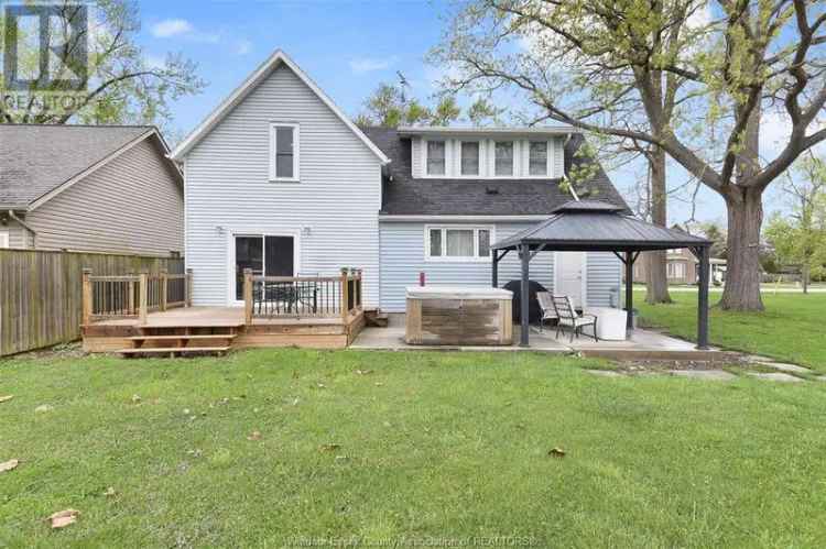 2 Bedroom 2 Bath Home in Comber with Large Lot and Updates