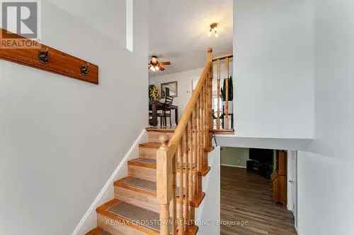 2-Bedroom Raised Bungalow in Barrie's Holly Area
