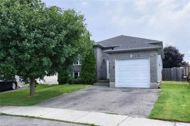 House For Sale in Brantford, Ontario