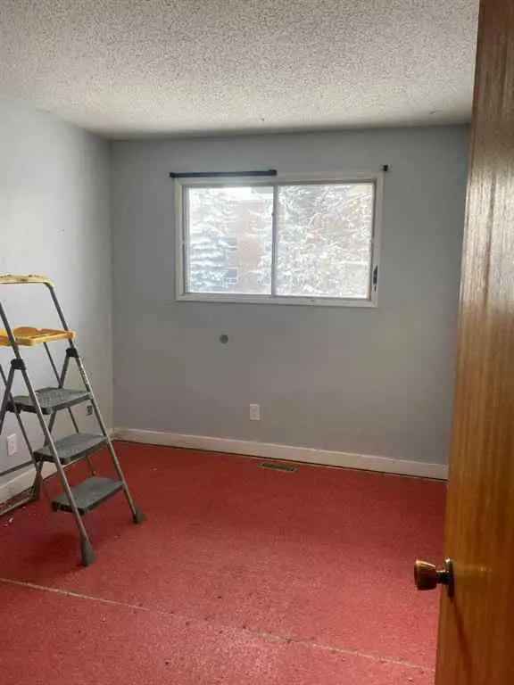 House For Rent in Calgary, Alberta