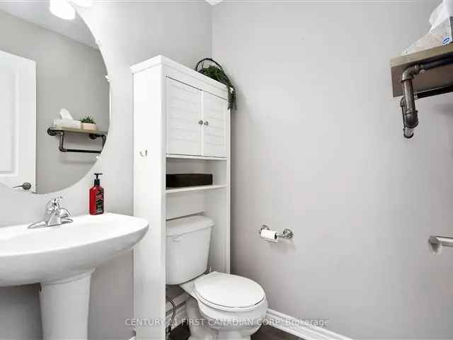 House For Sale in St. Thomas, Ontario