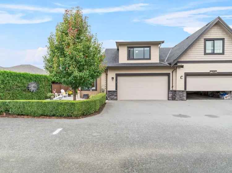 A $744,000.00 Townhouse with 3 bedrooms in Agassiz, Agassiz